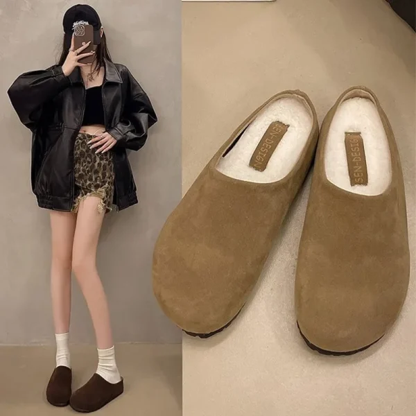 Women's Retro Suede Closed-Toe Clogs - Image 3