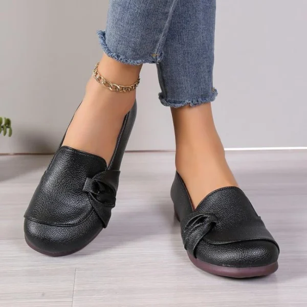 Plus Size Round Toe Flat Bean Shoes - Image 2