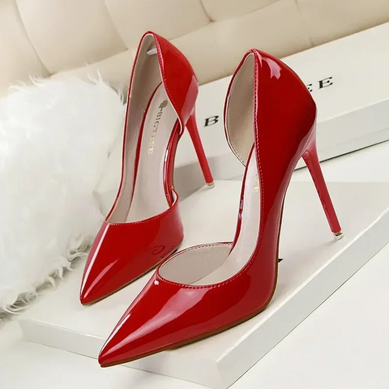 Patent Leather Pointed Heels