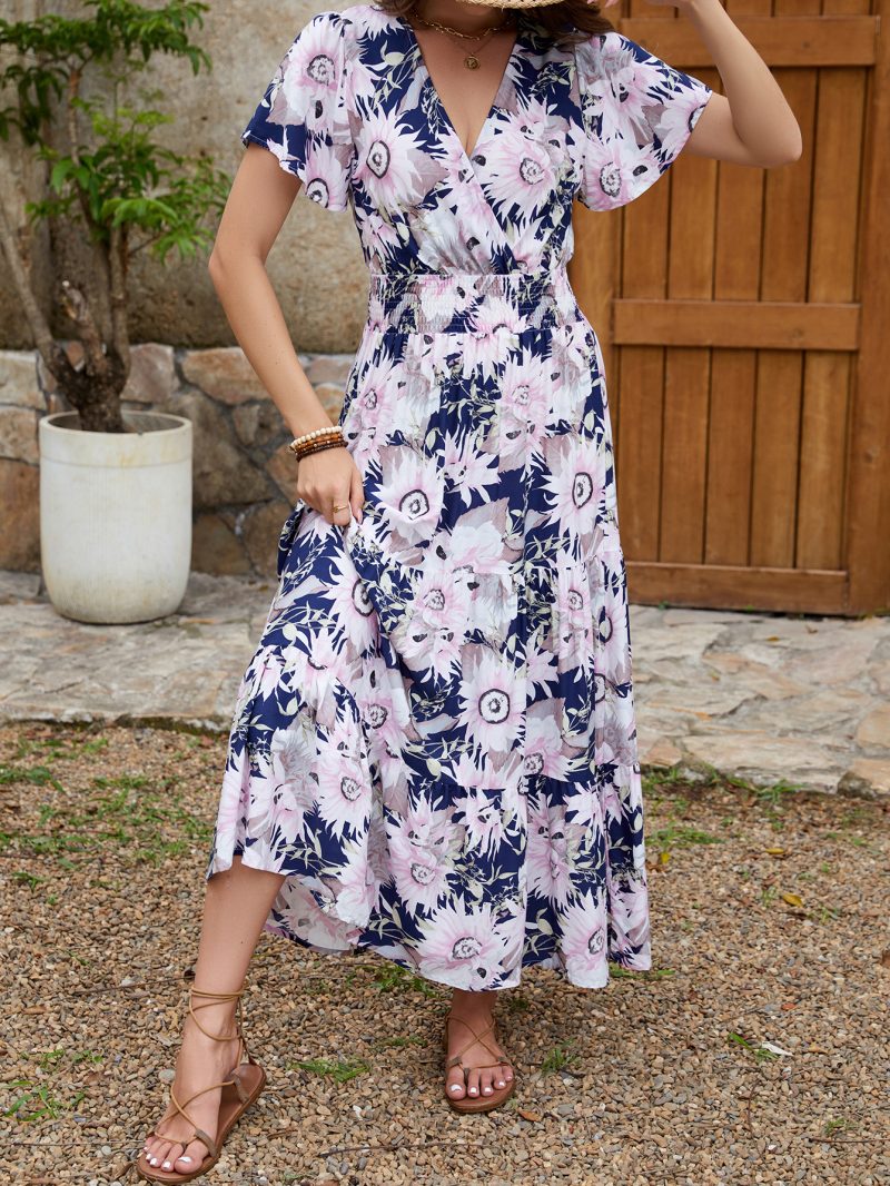 V-Neck Short Sleeve Slim Waist Holiday Dress - Image 3