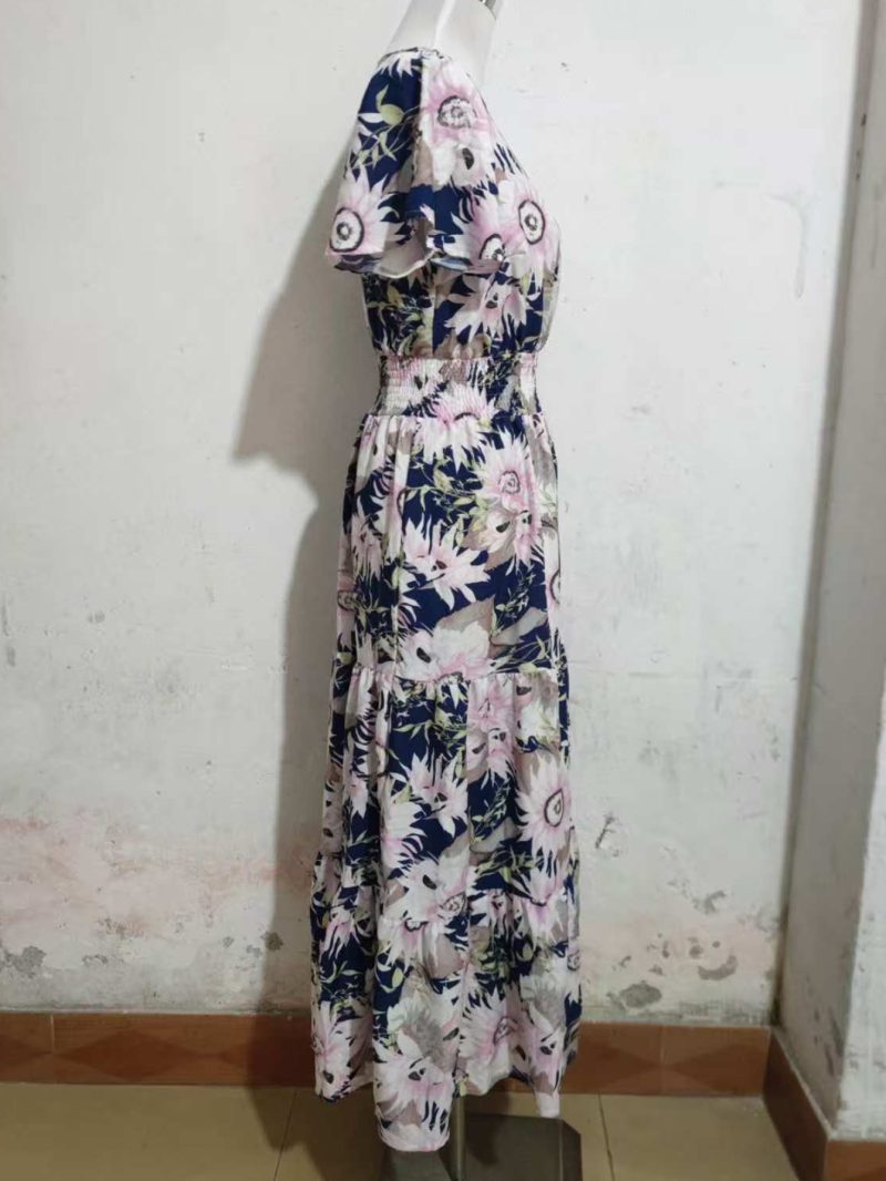 V-Neck Short Sleeve Slim Waist Holiday Dress - Image 4