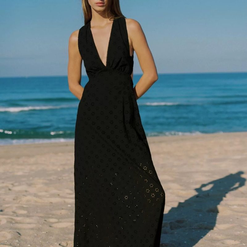 Hollow Out Embroidered Halter Backless Dress