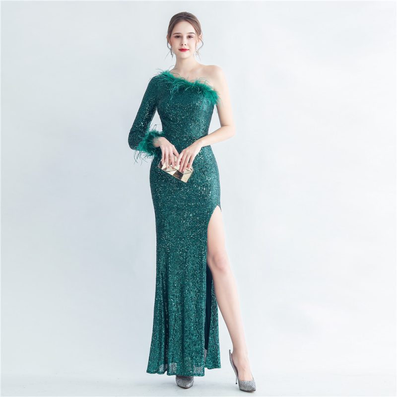 High-End Ostrich Feather One-Shoulder Evening Dress - Image 3