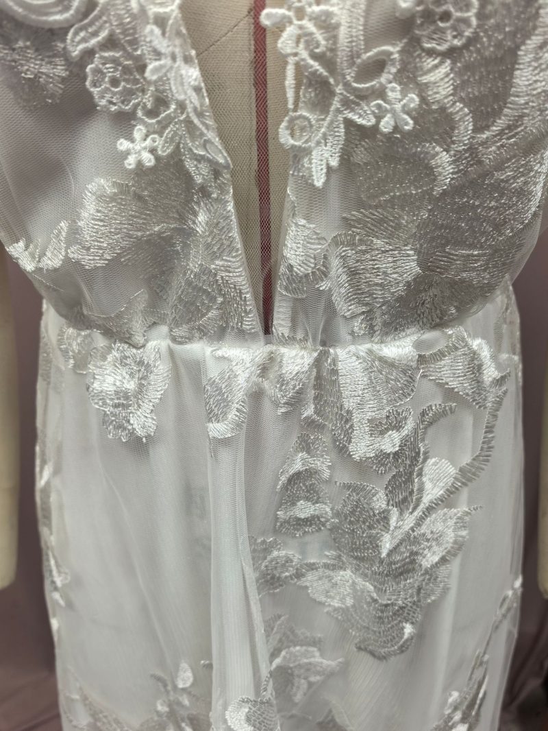 Elegant Bridal Tutu Lace White Suspender Dress - Image 4