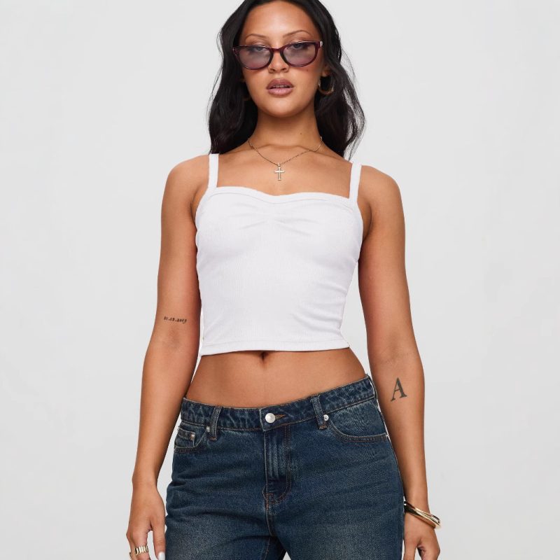 Women’s Solid Color Pleated Cropped Tank Top - Image 2