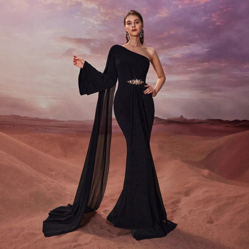 Elegant One-Shoulder Chiffon Applique Fishtail Dress