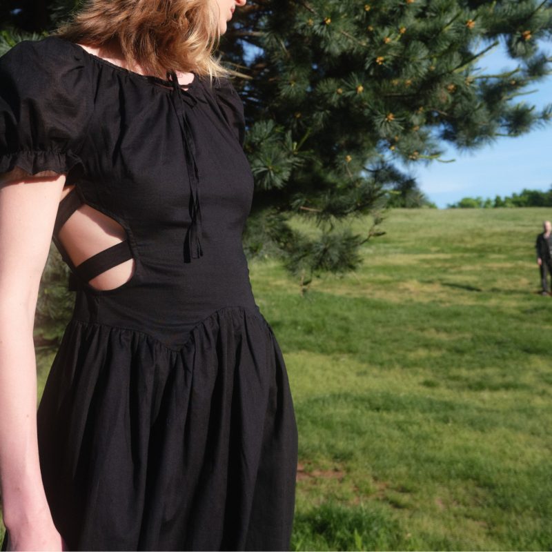Summer Plaid Backless Dress with Bubble Sleeves - Image 4