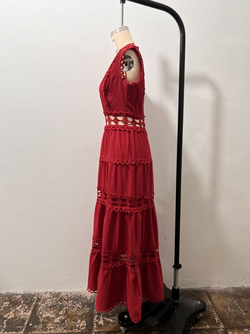Embroidered Cutout V-Neck Slim Sleeveless Dress - Image 4