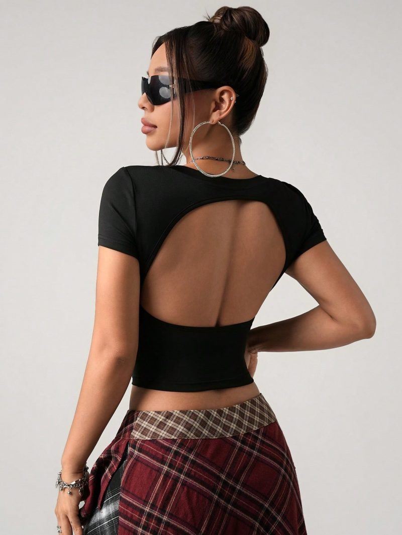 Women’s V-Neck Sexy Body Shaping Cropped T-Shirt - Image 2