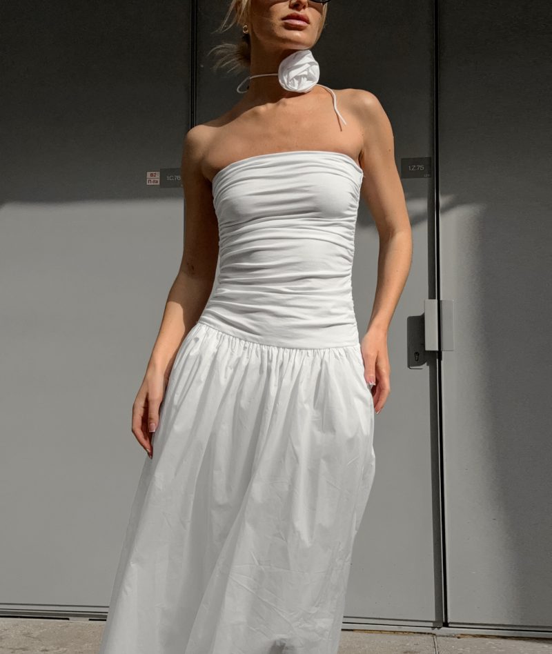 Elegant White Off-Shoulder Floral Slimming Dress - Image 2