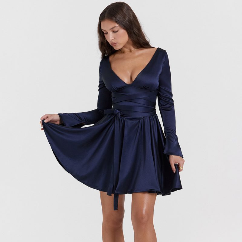 Sexy V-Neck Waist-Tight Long Sleeve Dress