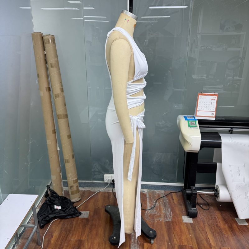 Sleeveless Solid Color Slit Lace-Up Dress - Image 3