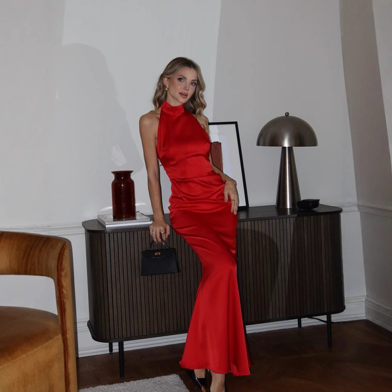 Elegant Sleeveless Halter Backless Satin Fishtail Dress