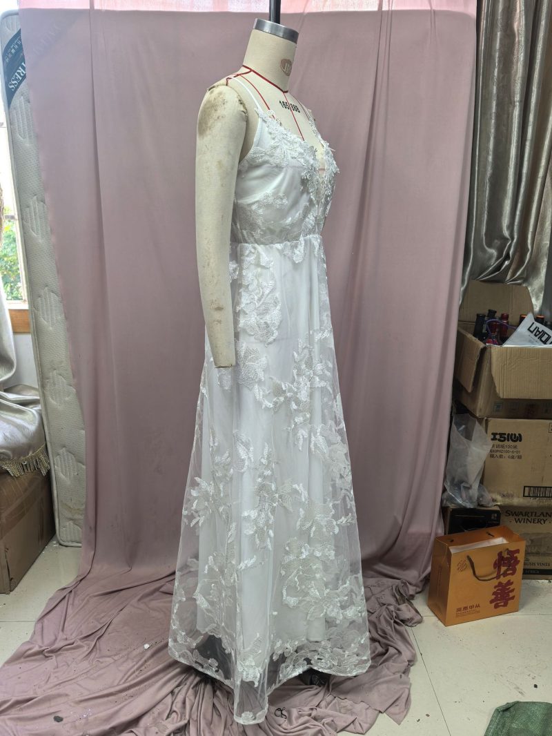 Elegant Bridal Tutu Lace White Suspender Dress - Image 3