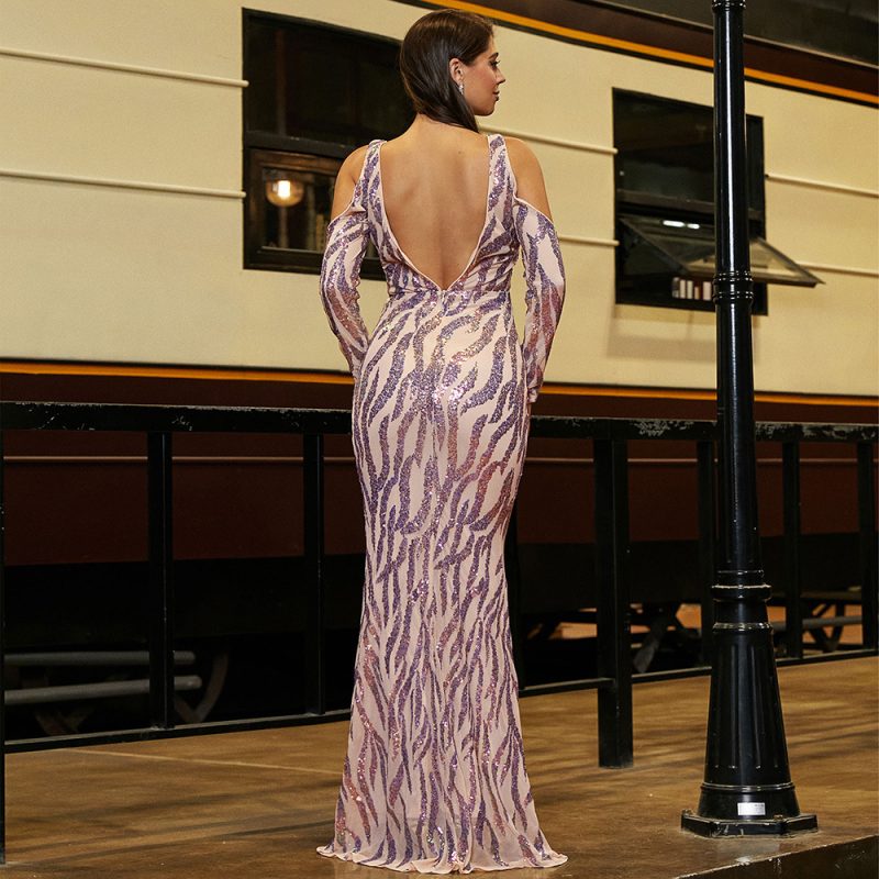 Elegant Backless Long Sleeved Sequined Cocktail Dress - Image 3