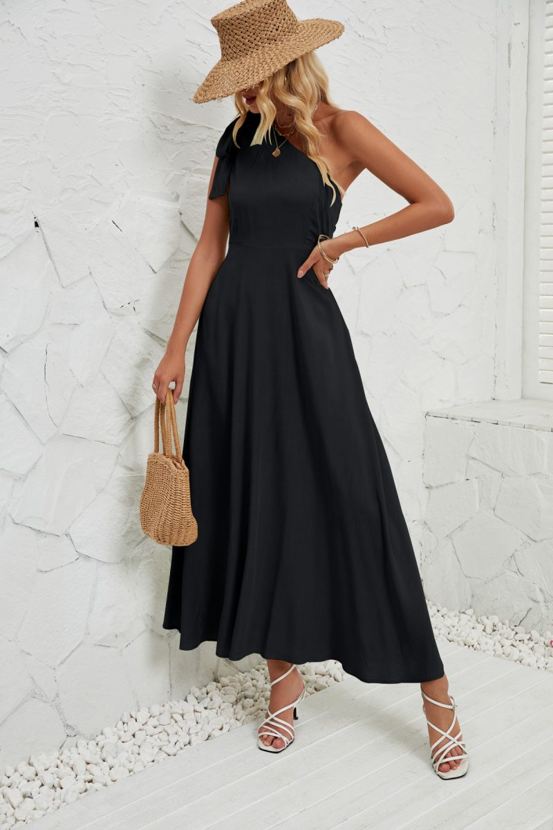 Graceful One-Shoulder Solid Color Beach Party Dress - Image 4