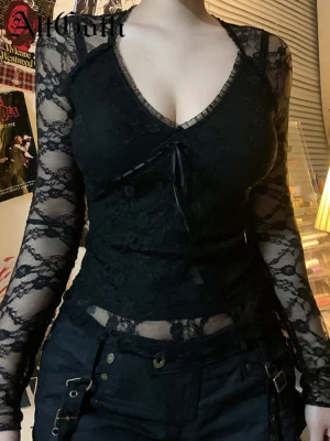Aesthetic Mall Gothic Lace Patchwork Crop Tee