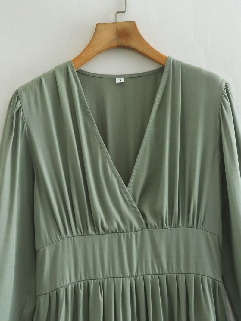 Elegant V-Neck Pleated High Waist Dress - Image 3