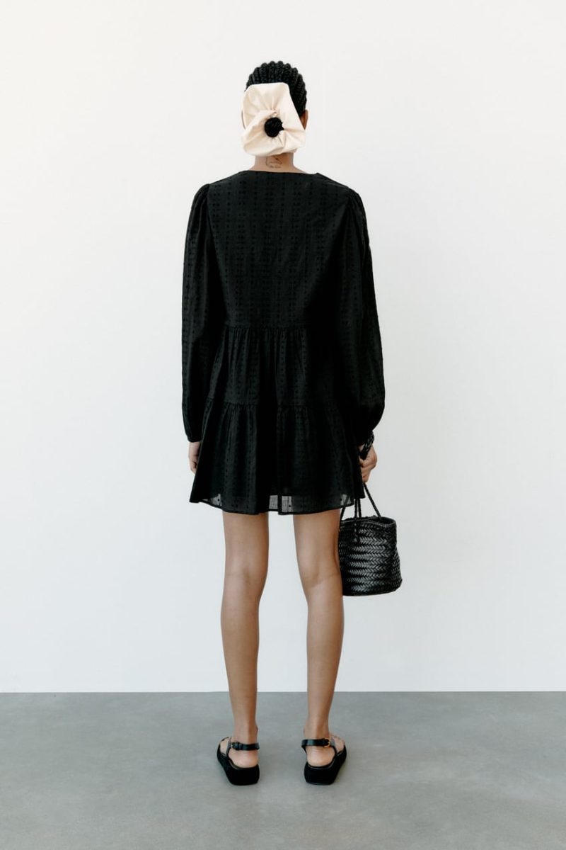 V-Neck Embroidered Cutout Spring Dress Women - Image 2