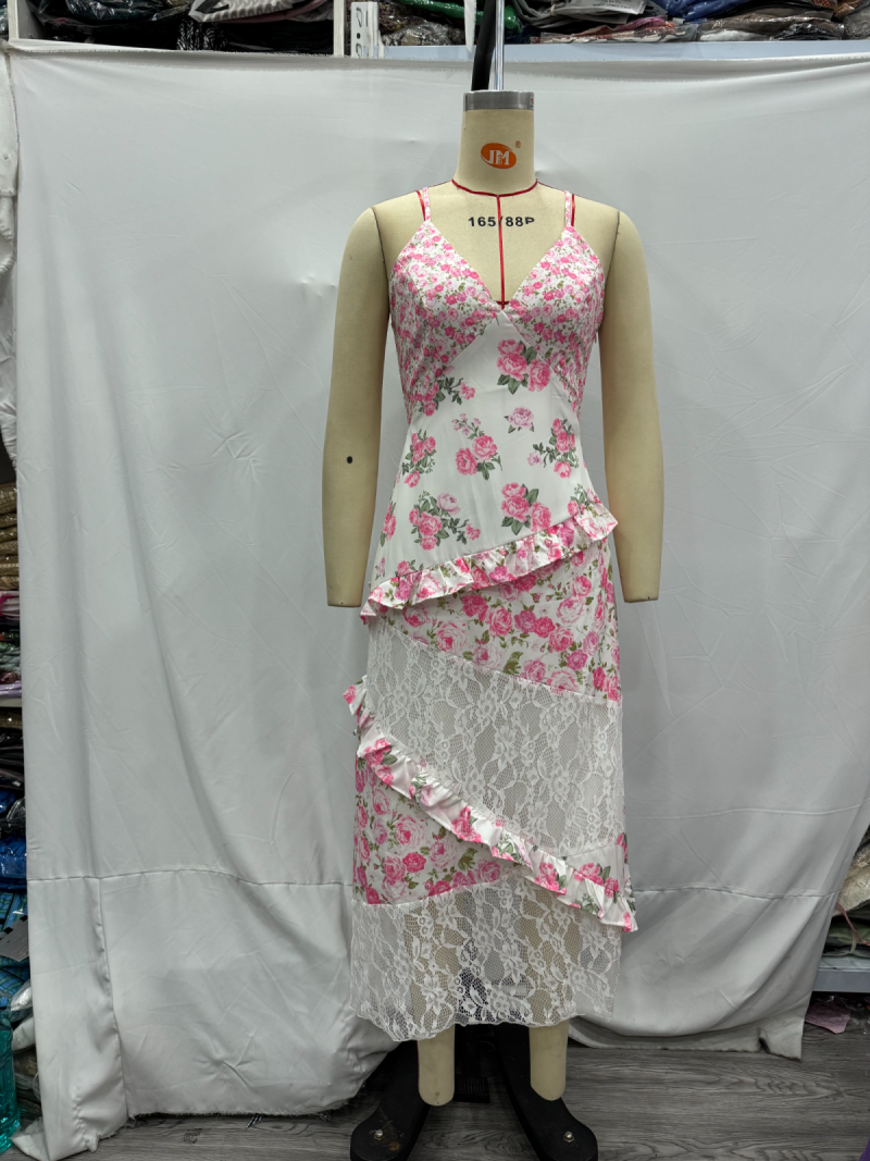 French V Neck Lace Stitching Strap Dress - Image 3