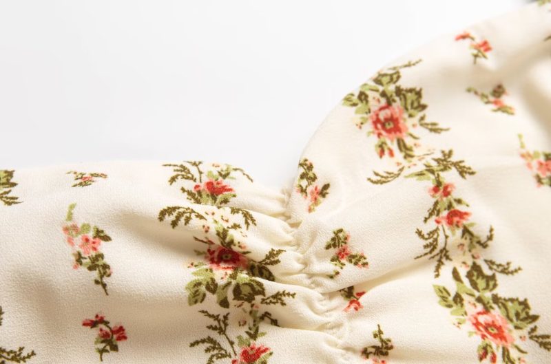 Spring Beige Floral Flying Sleeve Casual Dress - Image 3