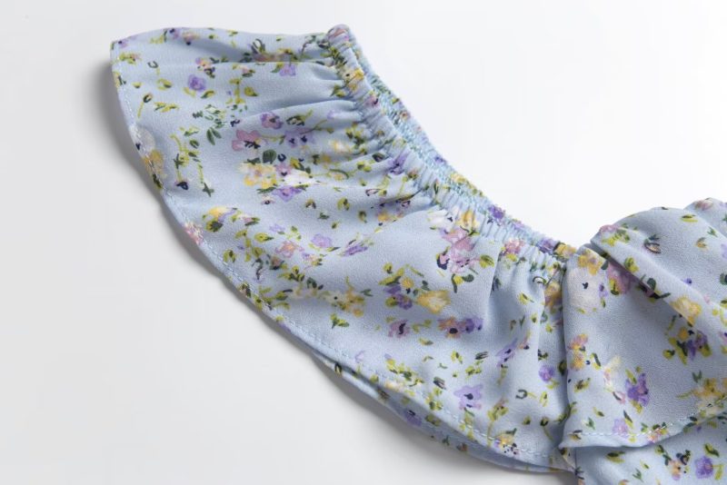 Pastoral Spring Short Dress with Lace and Tiny Florals - Image 4