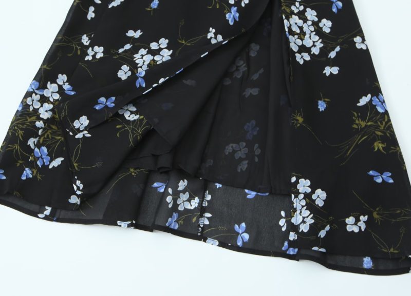 French Vintage Floral Split Hem Spring Dress - Image 4
