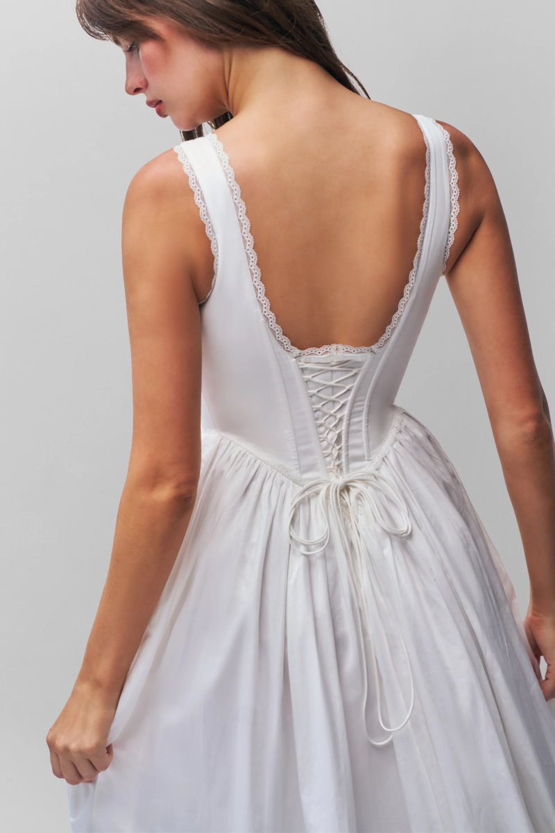 Elegant Lace-Up Waist Maxi Dress for Spring - Image 2