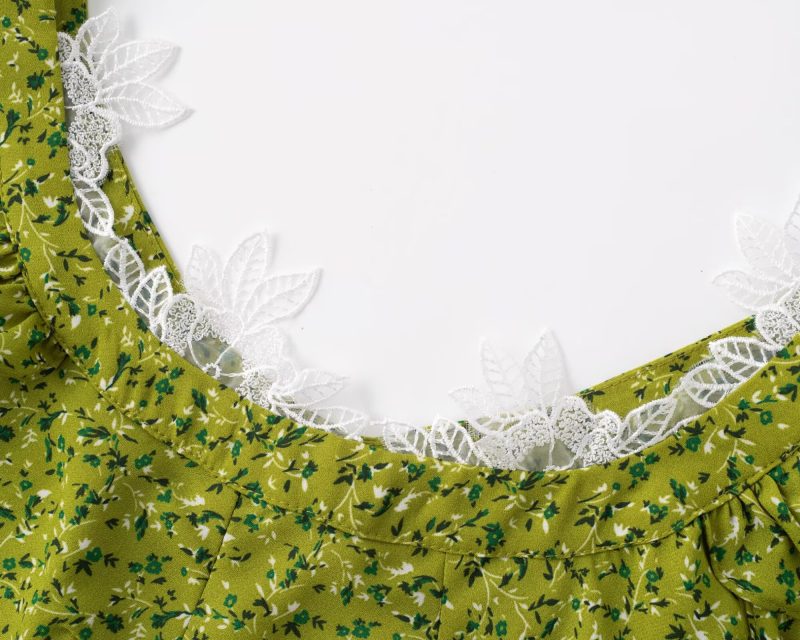 Lace Low Collar Flying Sleeve Fishtail Dress - Image 3