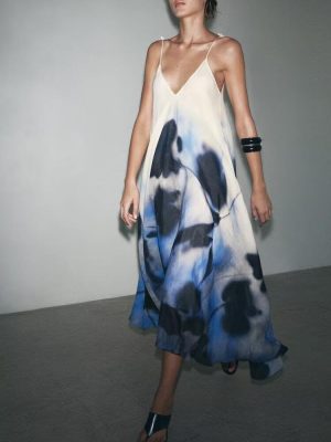 Eye-Catching Printed Dress for Summer Outfits