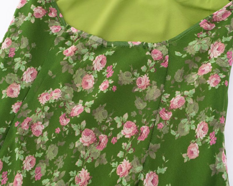 Floral Print Green Halter Vacation Dress - Image 4