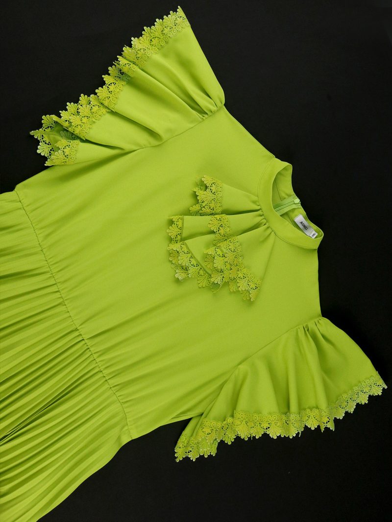 Elegant Green Pleated A-Line Cocktail Dress - Image 2