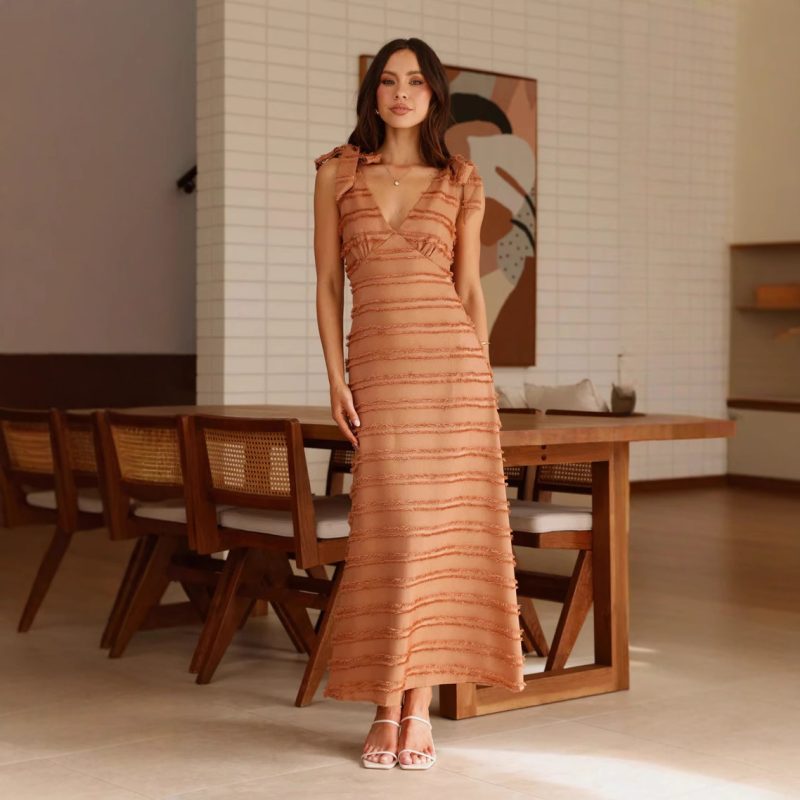 Elegant French V-Neck Textured Summer Dress - Image 2