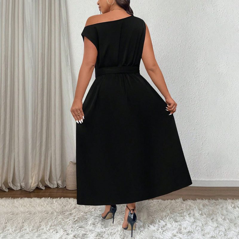 Plus Size Elegant Off-Shoulder Maxi Dress - Image 2