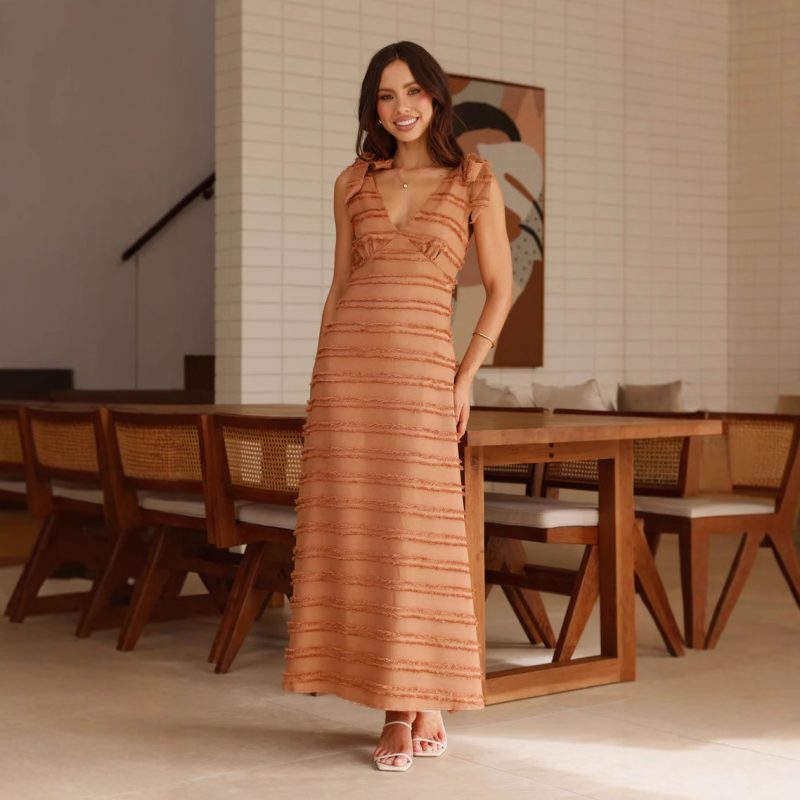 Elegant French V-Neck Textured Summer Dress - Image 3