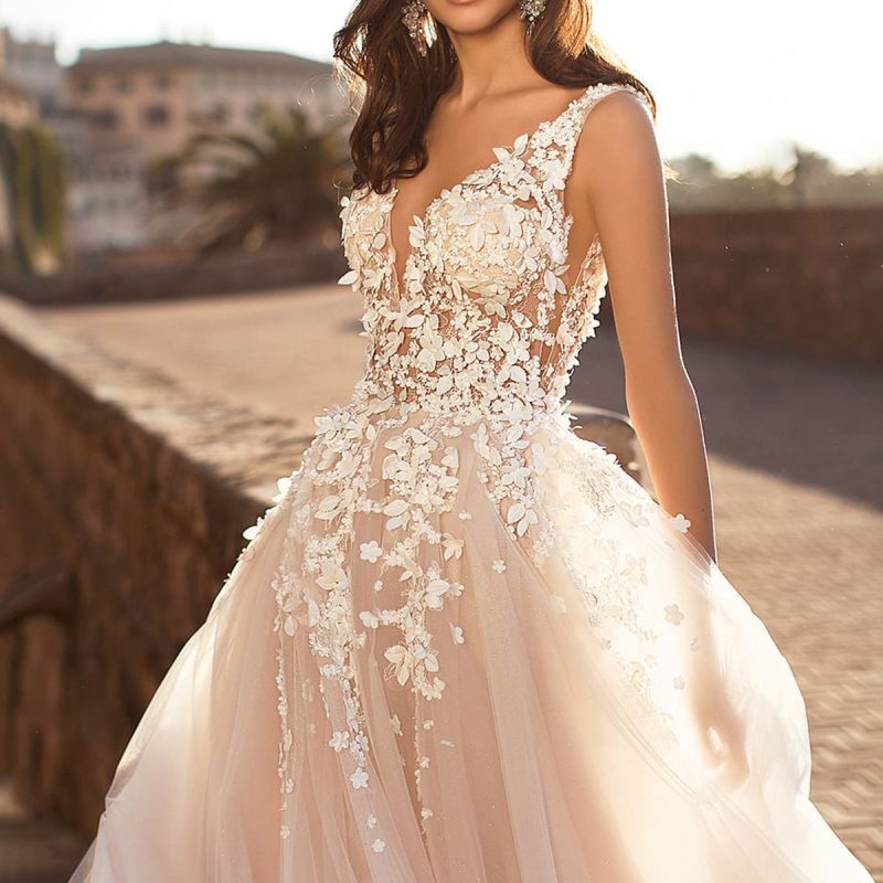Embroidered Lace Deep V Sleeveless Dress - Image 2