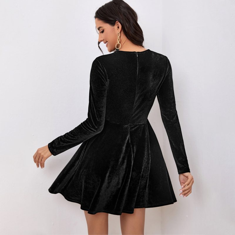 Elegant Velvet A-Line Long Sleeve Dress - Image 3