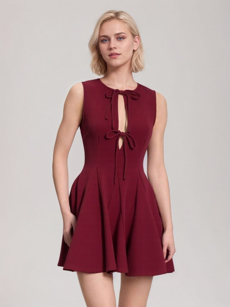 Elegant Sleeveless Summer Dress with Bow Detail - Image 3