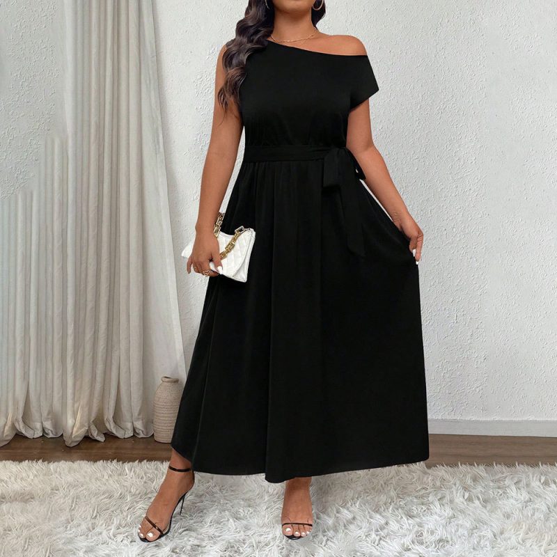 Plus Size Elegant Off-Shoulder Maxi Dress - Image 3