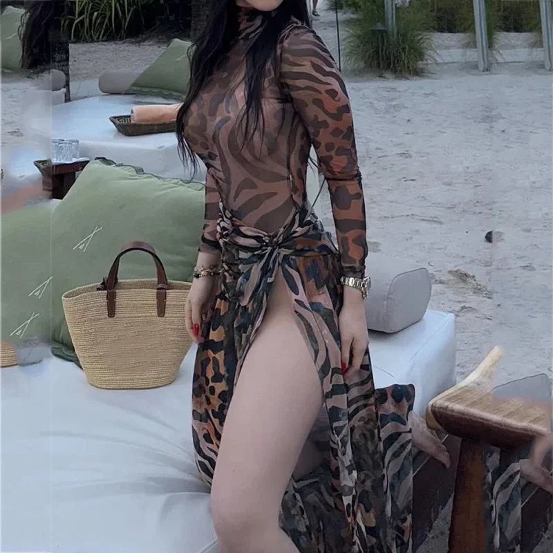Vintage 2-Piece Leopard Outfit - Image 3