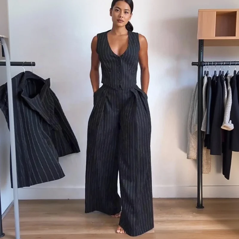 2025 Summer Striped 2-Piece Outfit - Image 2