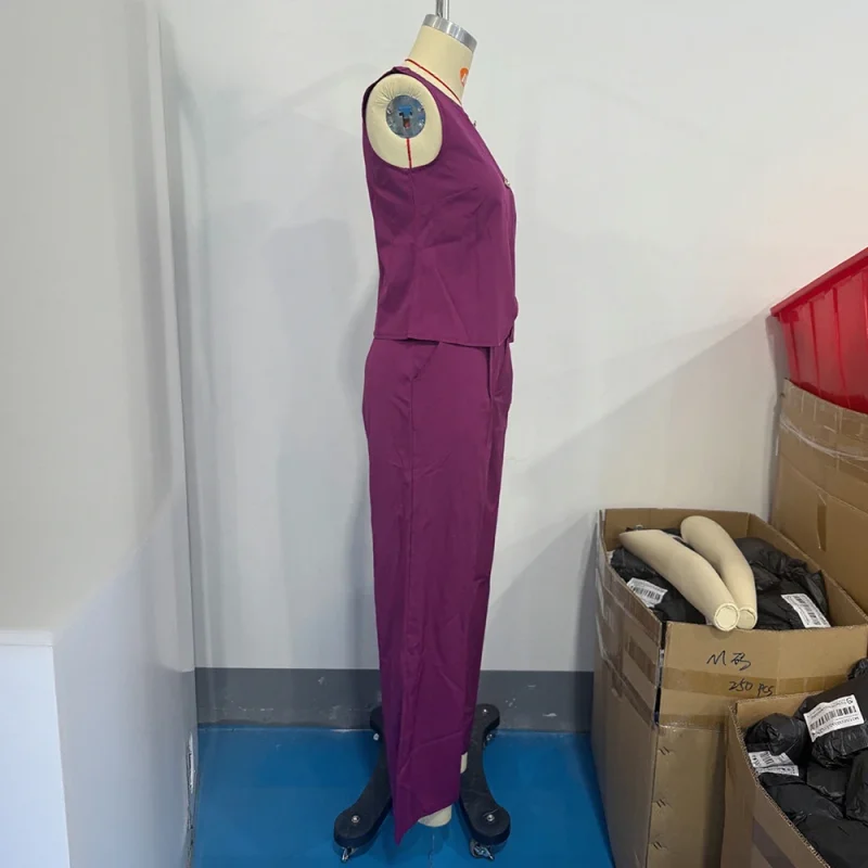 2025 Women's Sleeveless Belted Pants Set - Image 6