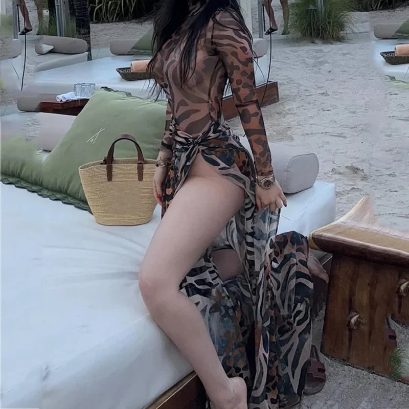 Vintage 2-Piece Leopard Outfit - Image 2