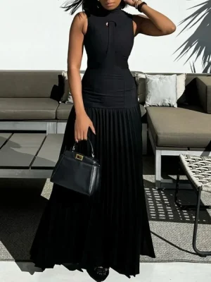 Black Sleeveless Pleated Maxi Dress