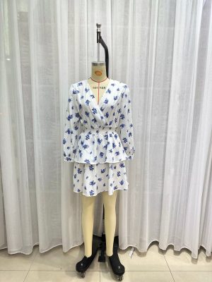 Charming Summer Dress with Lace-Up Chest
