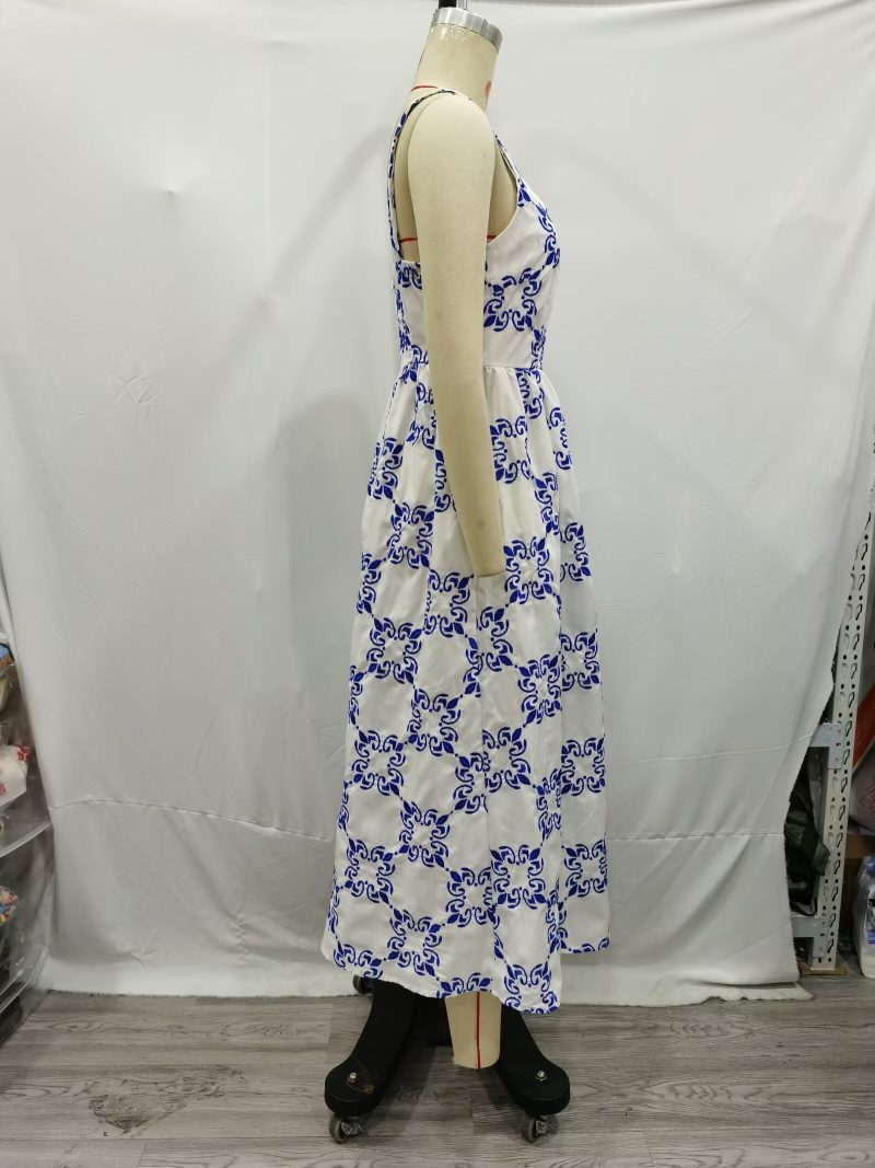 Breathable French Embroidery Slim Fit Evening Maxi Dress - Image 3