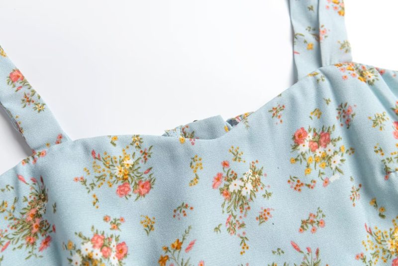 Pleated Back Zipper Dress for Spring Vacations - Image 3