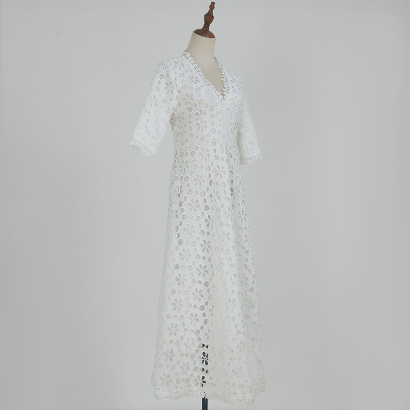 Vintage White Lace V-Neck Slim Maxi Dress - Image 2