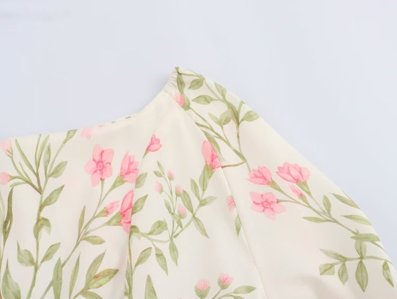 Lightweight Printed Chiffon Dress with Long Sleeves - Image 3