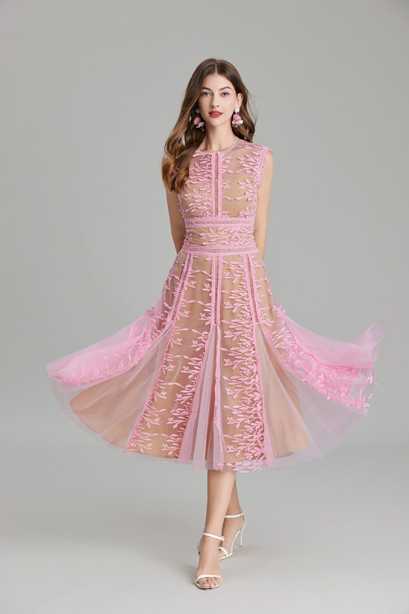 Embroidered Mesh Lace Hollow Waist Slim Dress - Image 4